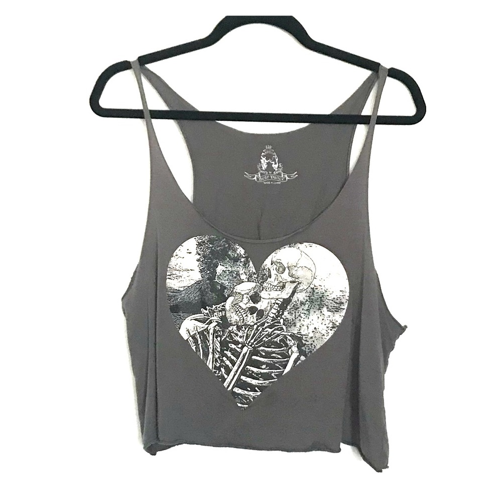 Skull graphic crop tank